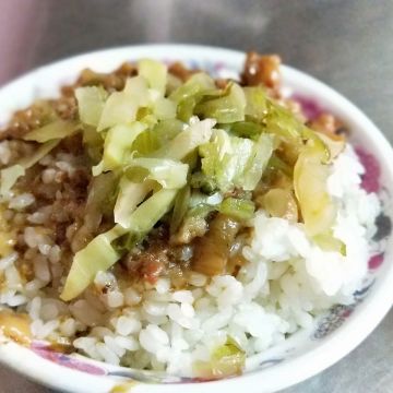 花壇肉羹排骨飯