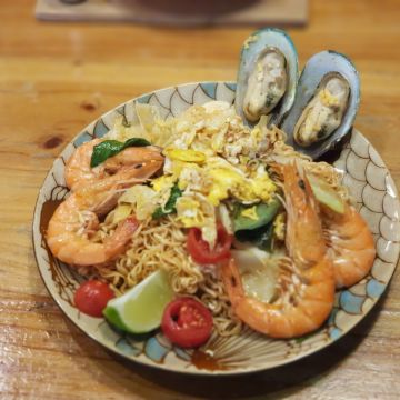 圖圖咖啡館 Tuk-Tuk Thai Café