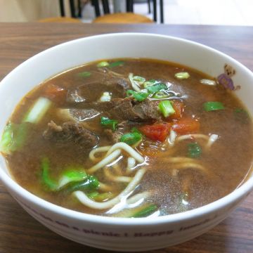丁丁牛肉麵
