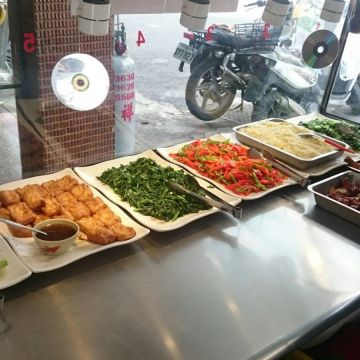 香村雞腿飯排骨飯