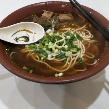 鎮川二水餃牛肉麵