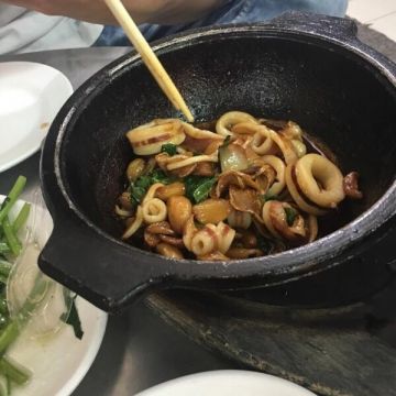 阿敏平價活海鮮