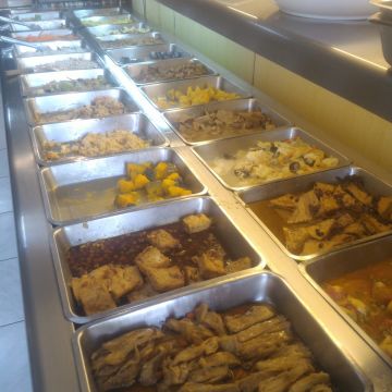 九品香素食館（新興店）