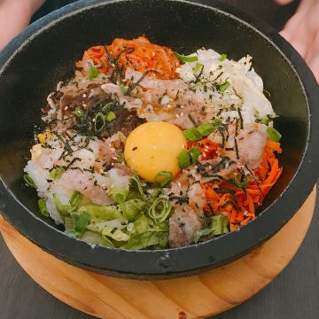 9食圓平價異國石鍋料理