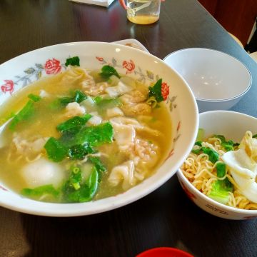 菜市仔嬤汾陽餛飩