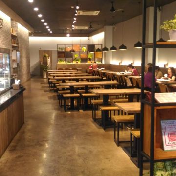 八方盈精燉牛肉麵