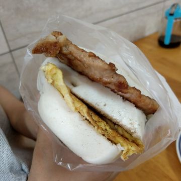 學府路饅頭肉排蛋