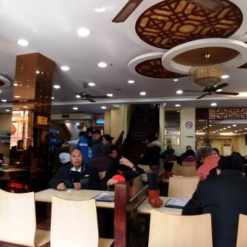 老來來上海湯包館