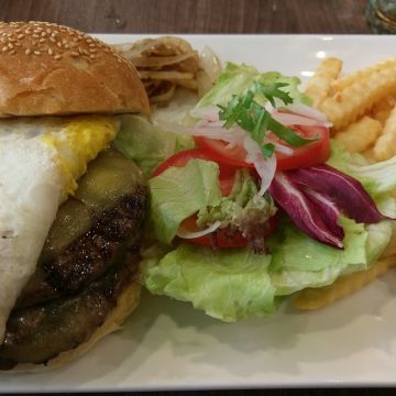 晨之鳥美式餐廳 The Early Bird Diner