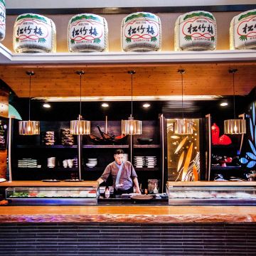 東咔滋日式定食屋