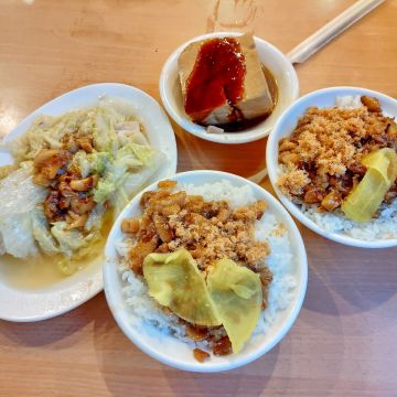 四方阿九魯肉飯（三重店）