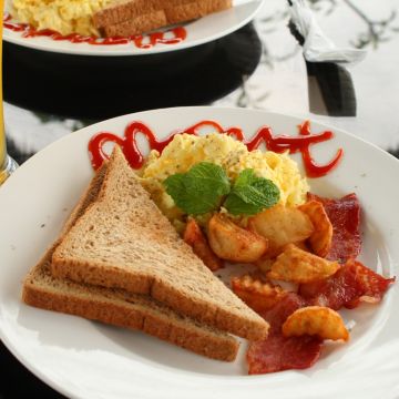 莫內咖啡（竹東店）