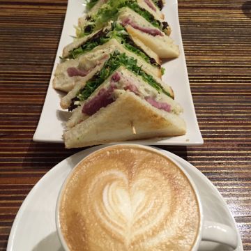 穆勒咖啡館 Café Muller