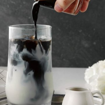 RÊVE Café 黑浮咖啡 (高雄文山店)