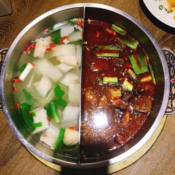 問鼎麻辣鴛鴦鍋