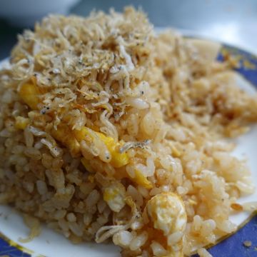 阿蘭大鼎魩仔魚炒飯