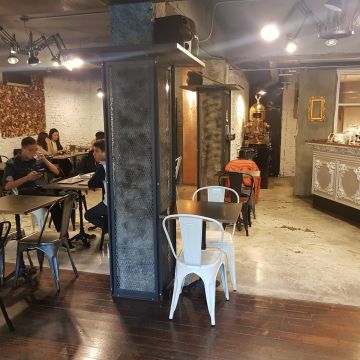 立裴米堤 Lapres midi café