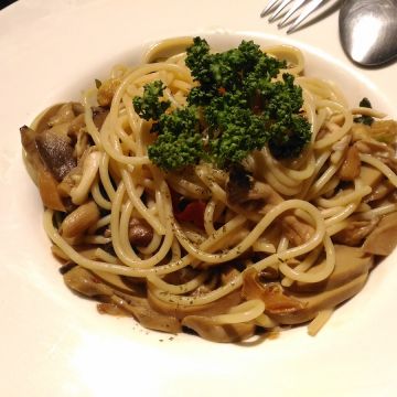 孤靡咖啡 Gloomy Coffee