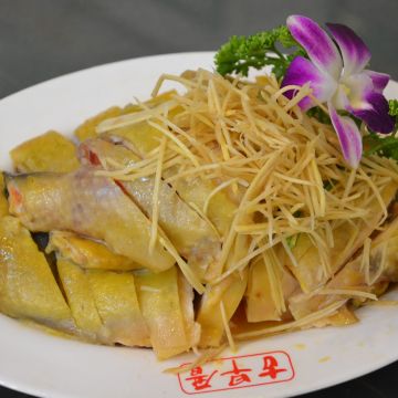 深坑古早厝麻辣臭豆腐