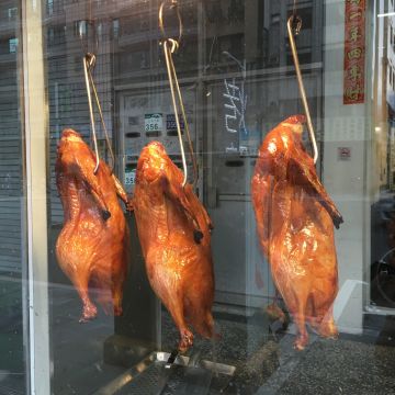 百仕炭火脆皮烤鴨