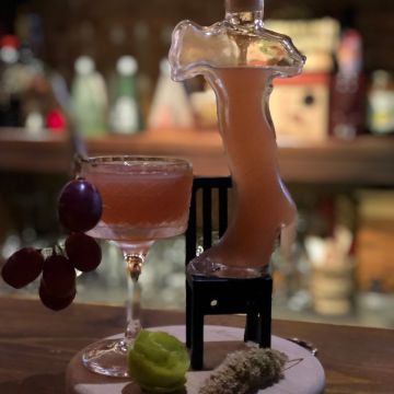 小聲點酒館 Hush Drinker