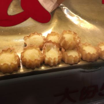 平胸妹の脆皮雞蛋糕