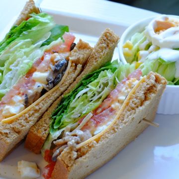 白水尼克輕料理飲食空間 The naked Café（台中北區店）