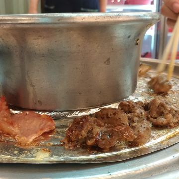 六合自助式石頭火鍋