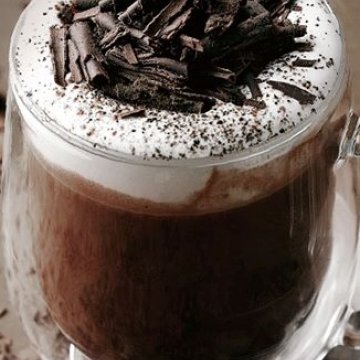 RÊVE Café 黑浮咖啡 (台南萬昌店)