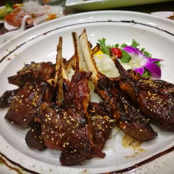 八渡の新日本料理