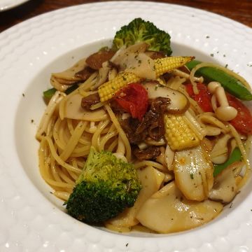 佛斯特旺餐酒館 南西店 First One Bistro