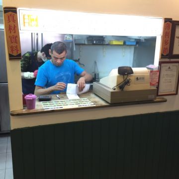 好大一塊排骨の家