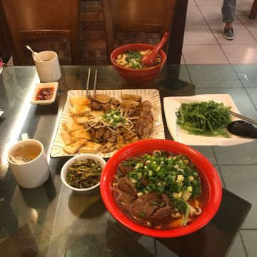 中壢老牌牛肉麵（中壢店）