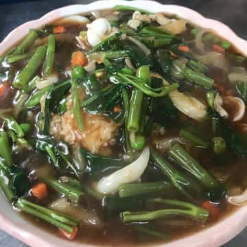 萊園路現炒小吃