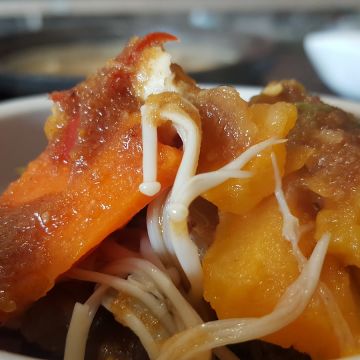 饗宴精緻石頭火鍋（台北中山店）