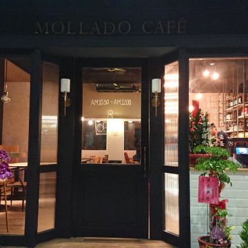 mollado cafe