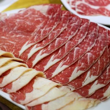 圍爐酸菜白肉火鍋