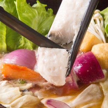 鍋裡。鍋物 In the pot