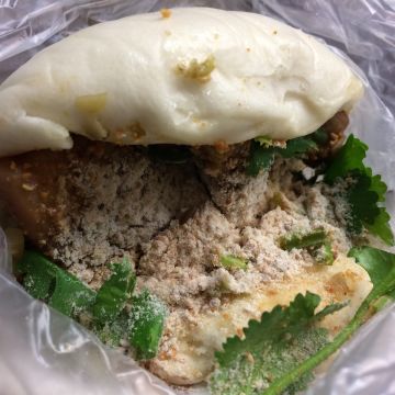 台北橋頭割包魯肉飯