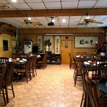 牛相觸庭園餐坊