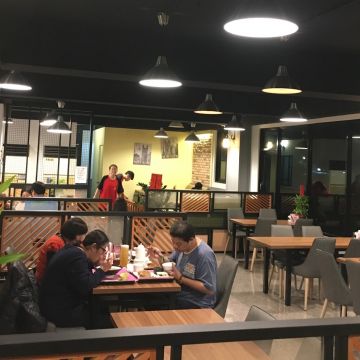 茶自點複合式餐飲 林口長庚店