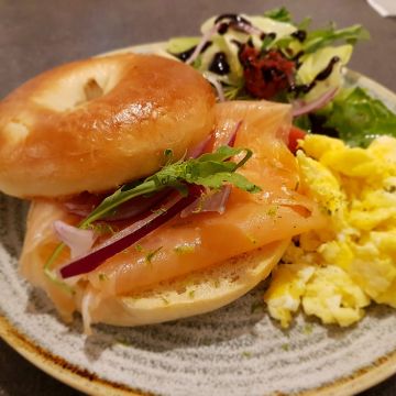 鬧咖啡 NOW coffee