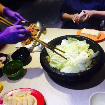 雅香石頭火鍋（汐止店）