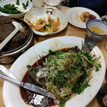 香港肥羅粵菜小館（東勢店）