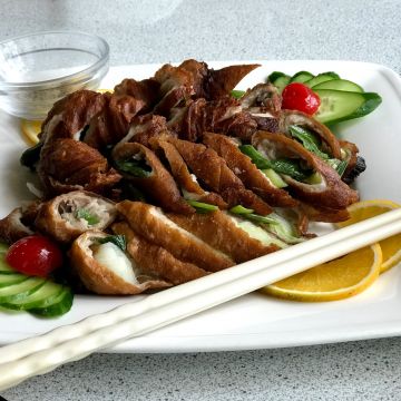 土角厝水上旋轉餐廳