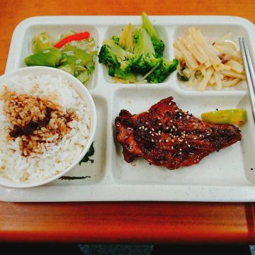 四平烤肉飯