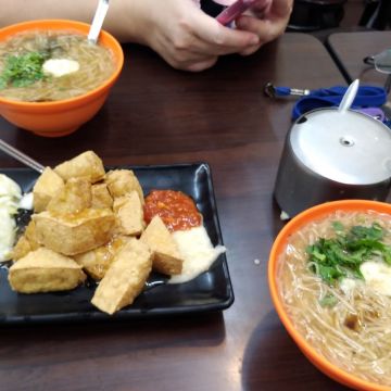 黃家大腸蚵仔麵線