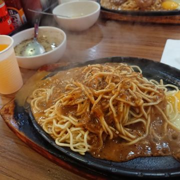 新明夜市無名豬腳飯