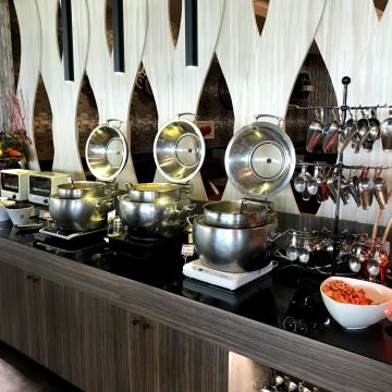 貴族世家 高雄夢時代店