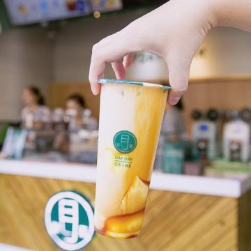 日日裝茶 高雄岡山店 DAY DAY DRINK